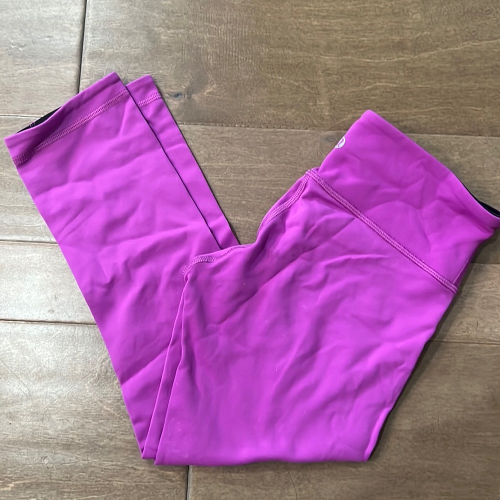 Lululemon reversible cropped leggings